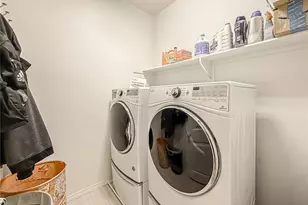 26711 Lexington Ln, Saugus, CA 91350 - Photo 29