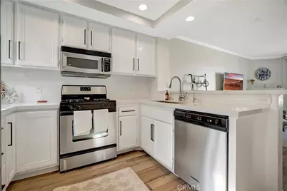 5220 Premiere Hills #221, Woodland Hills, CA 91364 - Photo 11