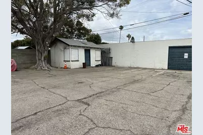 1118 N Avalon, Wilmington, CA 90744 - Photo 5