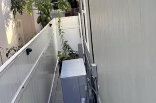 7560 Woodman, Van Nuys, CA 91405 - Photo 5