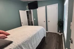 7560 Woodman, Van Nuys, CA 91405 - Photo 19