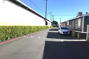 7560 Woodman, Van Nuys, CA 91405 - Photo 11