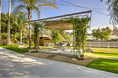 10555 Art Street, Shadow Hills, CA 91040 - Photo 9