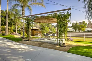 10555 Art St, Shadow Hills, CA 91040 - Photo 9