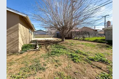 1560 W Avenue H10, Lancaster, CA 93534 - Photo 23