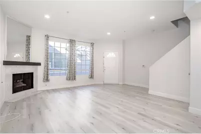 18347 Saticoy #28, Reseda, CA 91335 - Photo 7