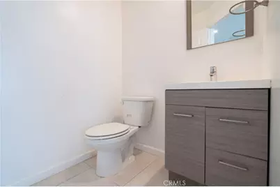 18347 Saticoy #28, Reseda, CA 91335 - Photo 9