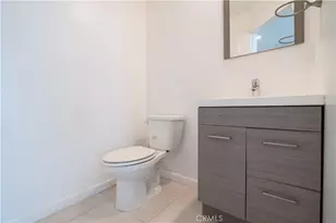 18347 Saticoy, Reseda, CA 91335 - Photo 9