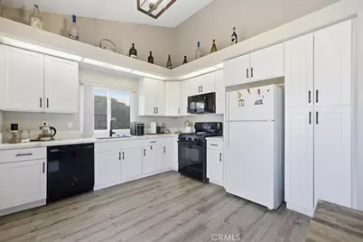 1809 E Avenue R6, Palmdale, CA 93550 - Photo 17