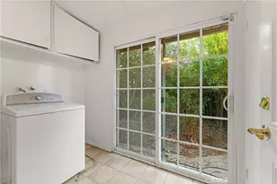 11170 Burbank, North Hollywood, CA 91601 - Photo 23