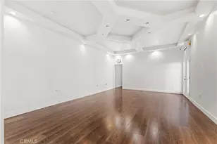 11170 Burbank, North Hollywood, CA 91601 - Photo 33