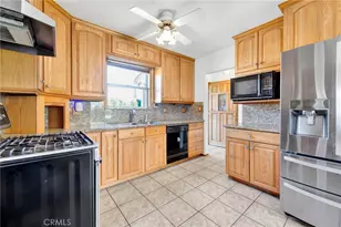 12204 Wixom St, North Hollywood, CA 91605 - Photo 13