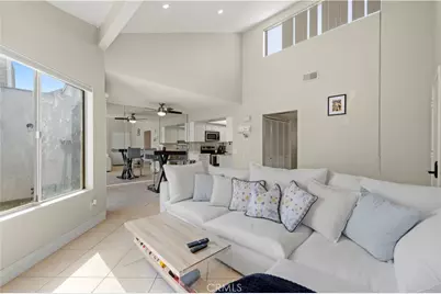 18408 Hatteras Street #44, Tarzana, CA 91356 - Photo 13