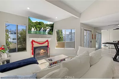 18408 Hatteras Street #44, Tarzana, CA 91356 - Photo 7