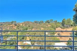 2579 Leicester Dr, Los Angeles, CA 90046 - Photo 21