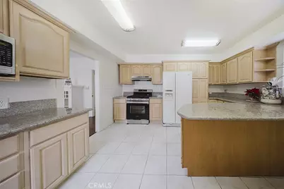 6318 Eileen Avenue, Los Angeles, CA 90043 - Photo 15