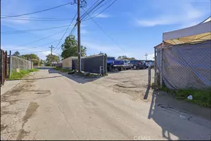 1024 Bernard St, Bakersfield, CA 93305 - Photo 29