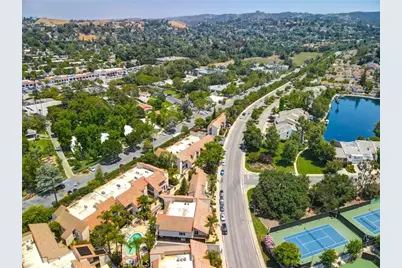 23391 Park Sorrento, Calabasas, CA 91302 - Photo 31