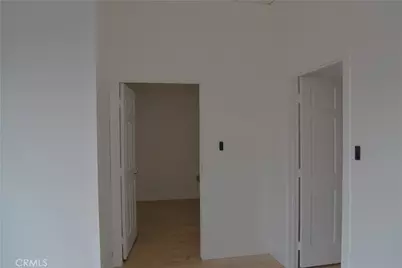 916 W Burbank Boulevard, Burbank, CA 91506 - Photo 23