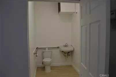 916 W Burbank Boulevard, Burbank, CA 91506 - Photo 39