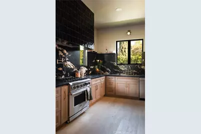 15719 Hartsook Street, Encino, CA 91436 - Photo 11
