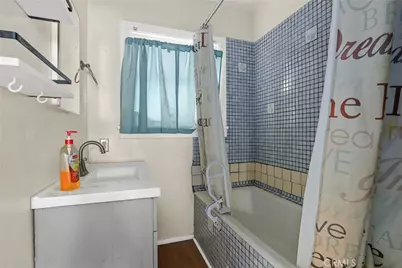 11192 Osborne Street, Sylmar, CA 91342 - Photo 19