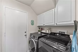 22435 Cardiff Dr, Saugus, CA 91350 - Photo 19