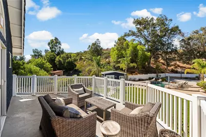 22435 Cardiff Drive, Saugus, CA 91350 - Photo 31