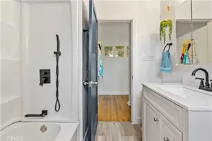 17145 Strathern St, Lake Balboa, CA 91406 - Photo 13