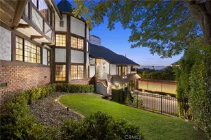 19540 Wells Dr, Tarzana, CA 91356 - Photo 3