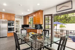 19540 Wells Dr, Tarzana, CA 91356 - Photo 15