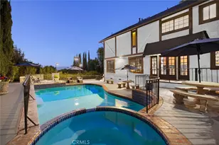 19540 Wells Dr, Tarzana, CA 91356 - Photo 5