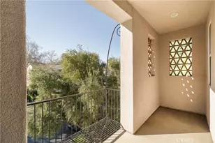 26910 Mirasol St, Valencia, CA 91355 - Photo 21