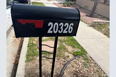 20324 Oxnard Street, Woodland Hills, CA 91367 - Photo 23