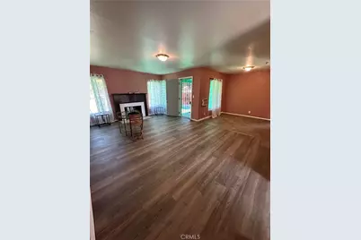 4702 N Fruit Avenue, Fresno, CA 93705 - Photo 3