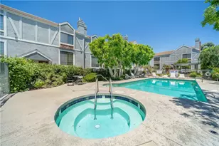 18100 Burbank, Tarzana, CA 91356 - Photo 43