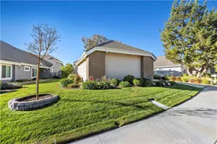 26061 Charonne Ct, Valencia, CA 91355 - Photo 49