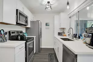19816 Spanish Oak, Newhall, CA 91321 - Photo 5