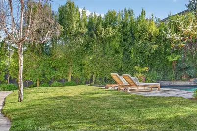 24762 Calvert Street, Woodland Hills, CA 91367 - Photo 45