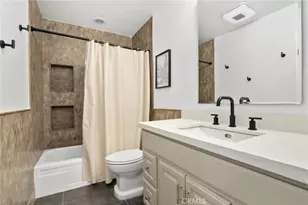 21500 Califa St, Woodland Hills, CA 91367 - Photo 13