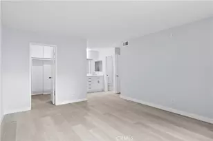 5400 Lindley Ave, Encino, CA 91316 - Photo 17