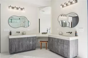 22930 Dolorosa St, Woodland Hills, CA 91367 - Photo 47