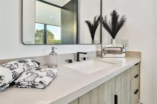 22930 Dolorosa St, Woodland Hills, CA 91367 - Photo 55