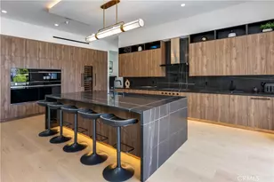 22930 Dolorosa St, Woodland Hills, CA 91367 - Photo 25