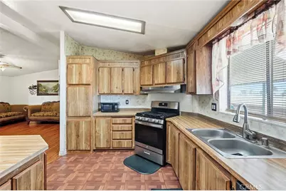 2121 E I #10, Lancaster, CA 93535 - Photo 15