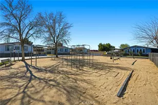 2121 E I, Lancaster, CA 93535 - Photo 27