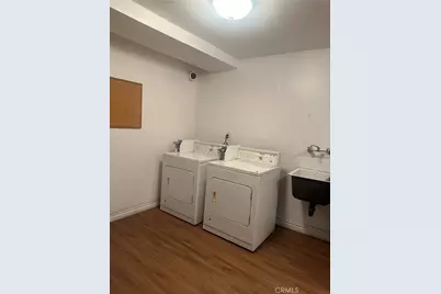 7055 Etiwanda Avenue #208, Reseda, CA 91335 - Photo 15