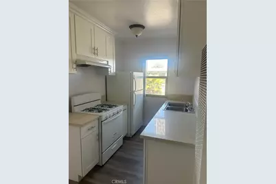 7055 Etiwanda Avenue #208, Reseda, CA 91335 - Photo 7