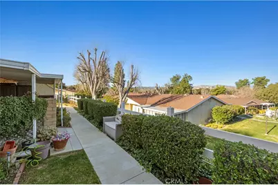 19160 Avenue Of The Oaks #B, Newhall, CA 91321 - Photo 25