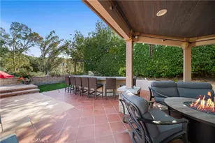 24224 Creekside Dr, Newhall, CA 91321 - Photo 45